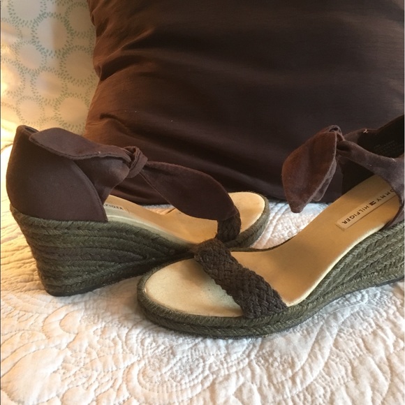 ELIGIBLE FOR BUNDLE OFFER 4 ITEMS for $25 - Picture 1 of 4